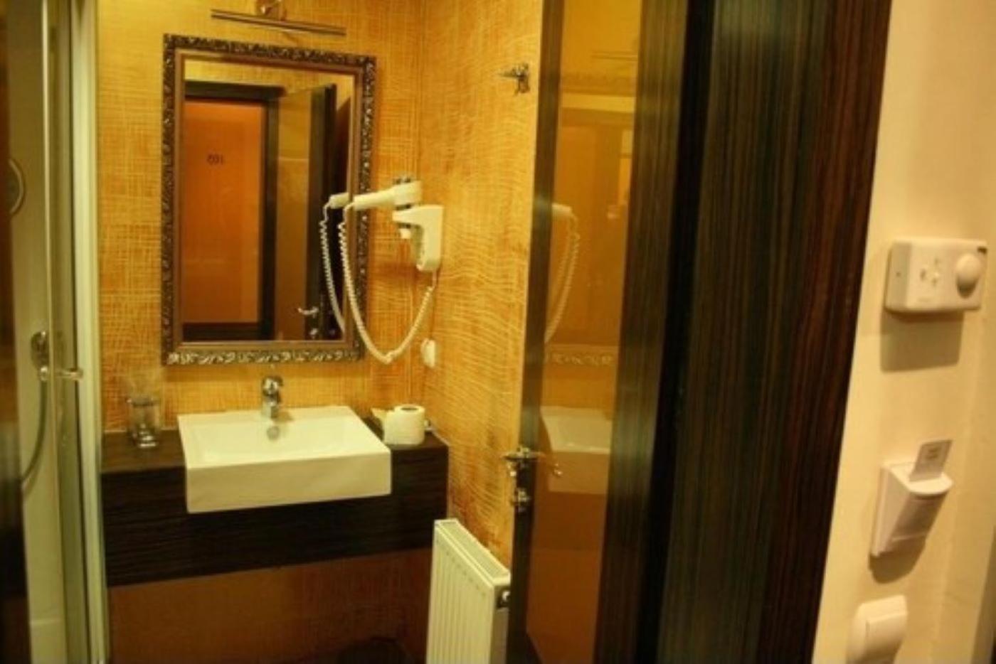 Hotel Hercegovina Іліджа Екстер'єр фото