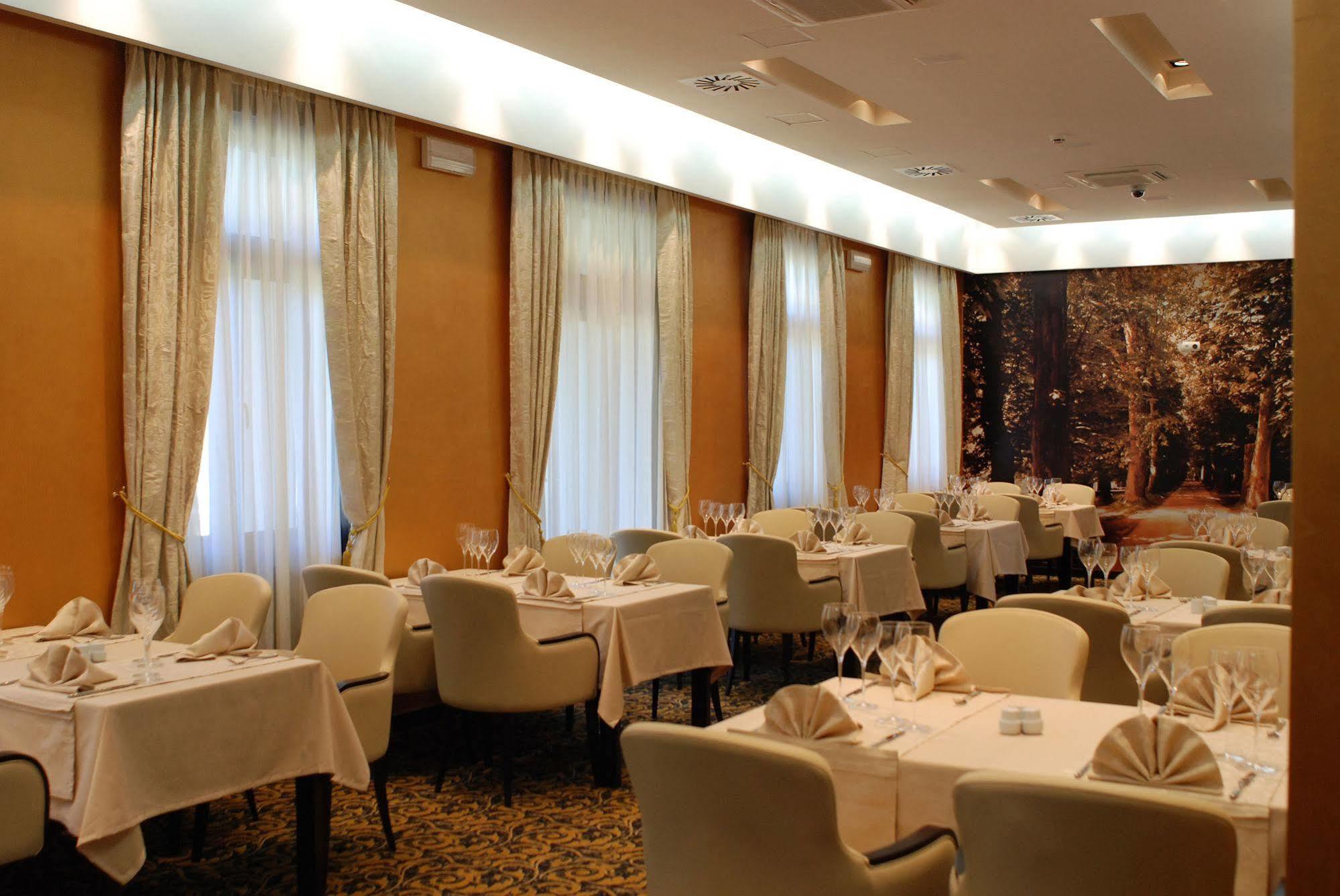 Hotel Hercegovina Іліджа Екстер'єр фото